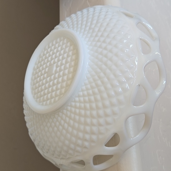 Vintage Lace Edge Milk Glass Bowl - Picture 3 of 8